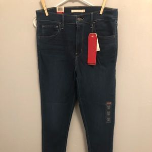 Levi’s 710 Super Skinny Jeans, NWT